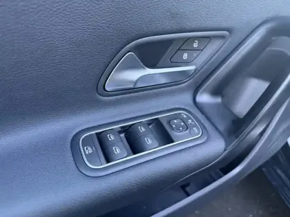 Photo 16 Mercedes Classe A 180 d Business Line