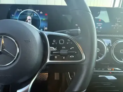 Photo 20 Mercedes Classe A 180 d Business Line