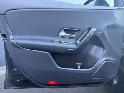 Photo 15 Mercedes Classe A 180 d Business Line