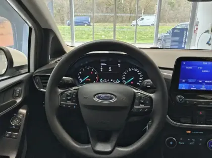 Photo 6 Ford Fiesta 1.0 EcoBoost 95ch Connect Business Nav 5p