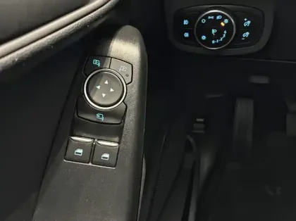 Photo 5 Ford Fiesta 1.0 EcoBoost 95ch Connect Business Nav 5p