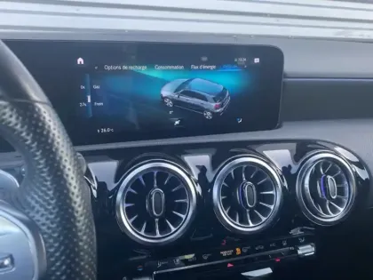 Photo 12 Mercedes Classe A 250 e AMG Line