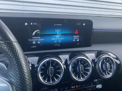 Photo 15 Mercedes Classe A 250 e AMG Line