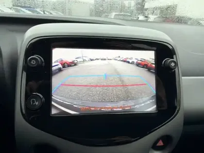 Photo 11 Toyota Aygo 1.0 VVT-i x-play 72 ch