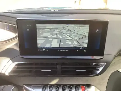 Photo 14 Peugeot 3008 Hybrid 136 e-DCS6 GT