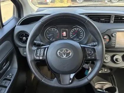 Photo 18 Toyota Yaris 110 VVT-i Design RC18