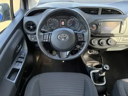 Photo 10 Toyota Yaris 110 VVT-i Design RC18