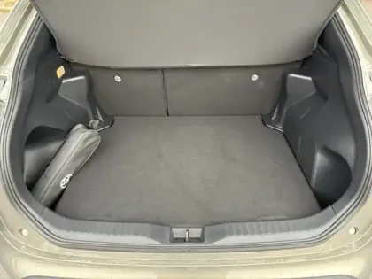 Photo 9 Toyota Yaris Hybride 130h Design