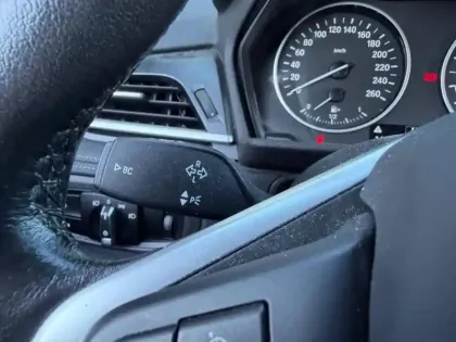 Photo 8 BMW Serie 2 ActiveTourer 218i 136ch Luxury Edition Hello Future + Sièges chauffants