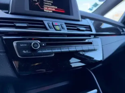 Photo 17 BMW Serie 2 ActiveTourer 218i 136ch Luxury Edition Hello Future + Sièges chauffants