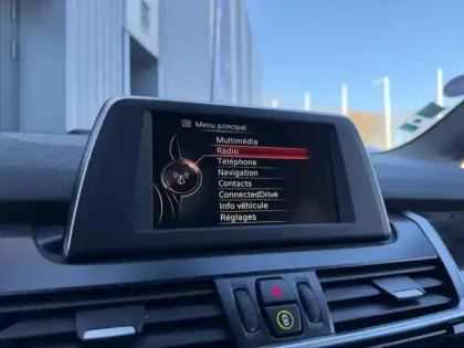 Photo 13 BMW Serie 2 ActiveTourer 218i 136ch Luxury Edition Hello Future + Sièges chauffants