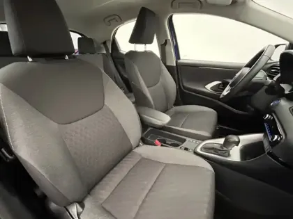 Photo 22 Toyota Yaris Hybride 116h Dynamic