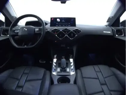 Photo 16 DS DS 3 Gén. I Ph1 NG Louvre 5