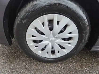 Photo 8 Toyota Yaris Hybride 116h Dynamic