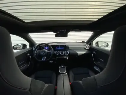 Photo 6 Mercedes Classe A 200 d AMG Line