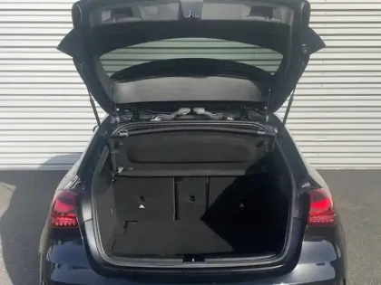 Photo 5 Mercedes Classe A 200 d AMG Line