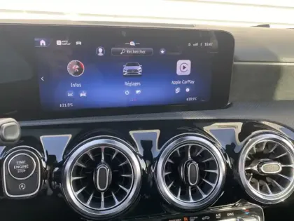 Photo 16 Mercedes Classe A 200 d AMG Line