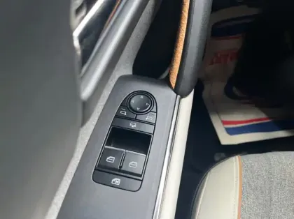 Photo 5 Mazda Mx-30 e-SKYACTIV 145ch Modern Confidence