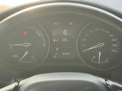 Photo 24 Toyota C-HR 2.0 Hybride 184 Graphic