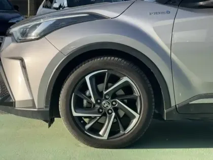 Photo 8 Toyota C-HR 2.0 Hybride 184 Graphic