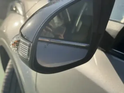 Photo 20 Toyota C-HR 2.0 Hybride 184 Graphic