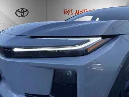 Photo 16 Toyota C-HR Design Grande Autonomie 77 kWh 224ch +