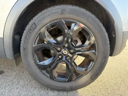 Photo 8 Renault Captur SL Rive Gauche E-Tech full hybrid 145