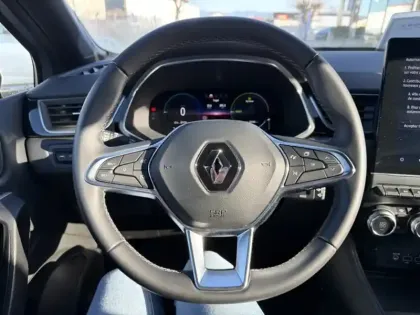 Photo 13 Renault Captur SL Rive Gauche E-Tech full hybrid 145