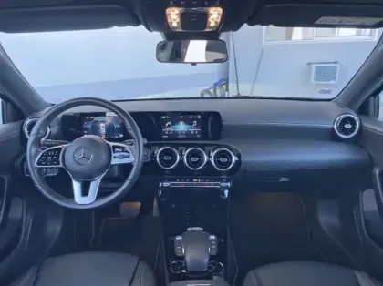 Photo 24 Mercedes Classe A Gén. IV (W177) Ph1 Style Line 5