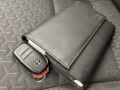 Photo 11 Toyota Yaris Hybride 1.5 116H DYNAMIC