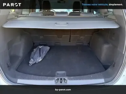 Photo 10 Ford Kuga 2.0 TDCi 150ch Stop&Start ST-Line 4x2