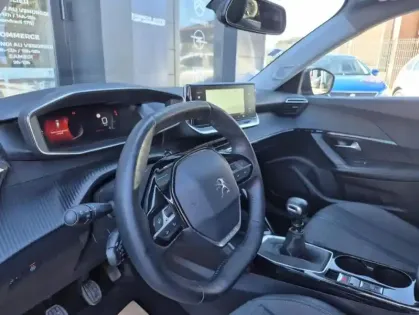 Photo 19 Peugeot 2008 Gén. II Ph1 NG Allure Business 5