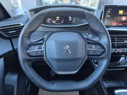 Photo 7 Peugeot 2008 Gén. II Ph1 NG Allure Business 5