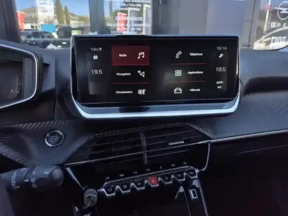 Photo 24 Peugeot 2008 Gén. II Ph1 NG Allure Business 5