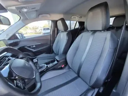 Photo 13 Peugeot 2008 Gén. II Ph1 NG Allure Business 5