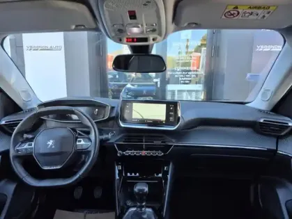 Photo 20 Peugeot 2008 Gén. II Ph1 NG Allure Business 5