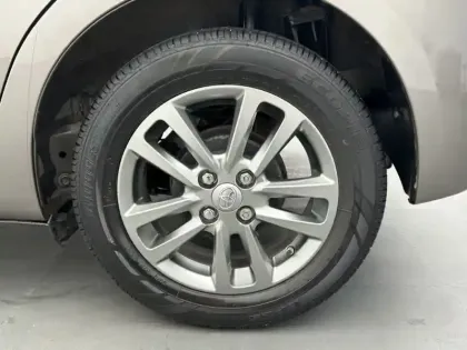 Photo 8 Toyota Yaris 100 VVT-i Dynamic