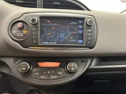 Photo 14 Toyota Yaris 100 VVT-i Dynamic