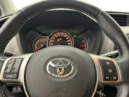 Photo 16 Toyota Yaris 100 VVT-i Dynamic