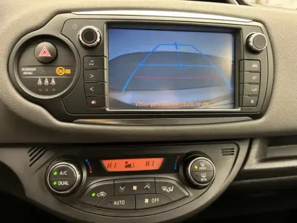 Photo 22 Toyota Yaris 100 VVT-i Dynamic