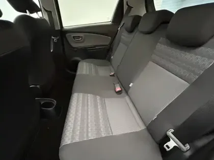 Photo 18 Toyota Yaris 100 VVT-i Dynamic