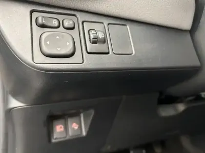 Photo 17 Toyota Yaris 100 VVT-i Dynamic