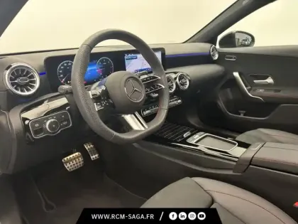 Photo 14 Mercedes Classe A 200 d AMG Line