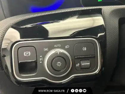 Photo 18 Mercedes Classe A 200 d AMG Line