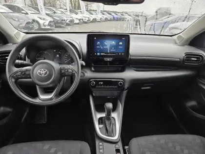 Photo 10 Toyota Yaris Hybride 116h Dynamic