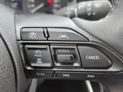 Photo 14 Toyota Yaris Hybride 116h Dynamic