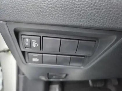 Photo 16 Toyota Yaris Hybride 116h Dynamic