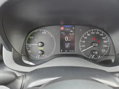 Photo 27 Toyota Yaris Hybride 116h Dynamic