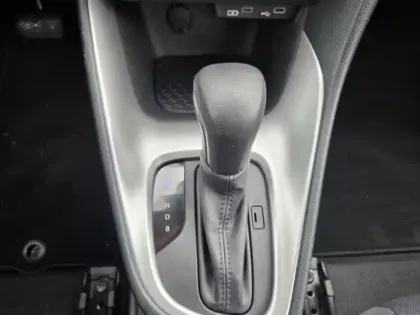 Photo 18 Toyota Yaris Hybride 116h Dynamic