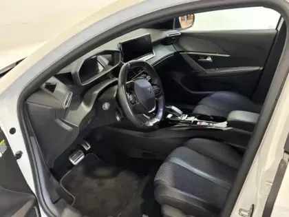 Photo 22 Peugeot 208 Gén. II Ph1 NG GT 5